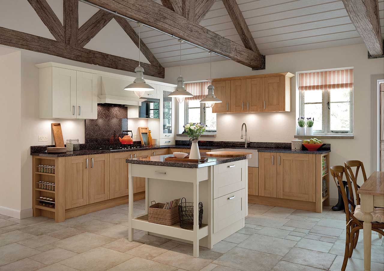 Avon Kitchens and Bathrooms : Contemporary and Classic Kitchens. Ringwood, Newforest